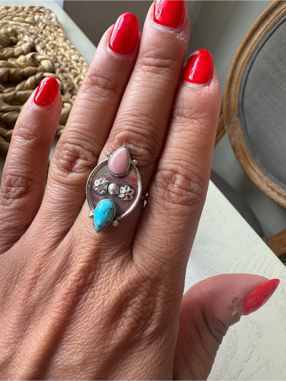 New STERLING SILVER RING WITH TURQUOISE AND PINK CONCH STONE SIZE 7